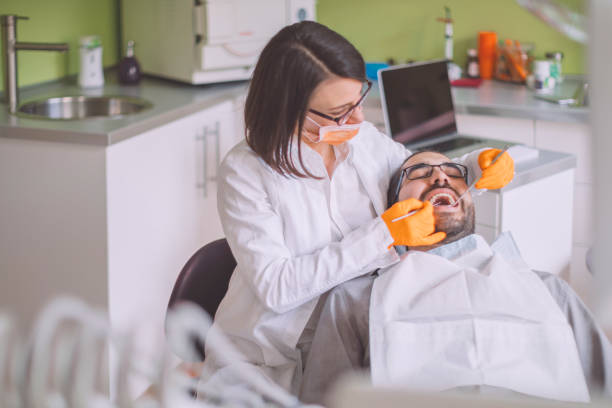 Best Emergency Tooth Extraction  in Bellefontaine Neighbors, MO